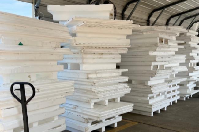 EPS Waste Management for Food Distributors: How to Handle Bulky Foam Packaging